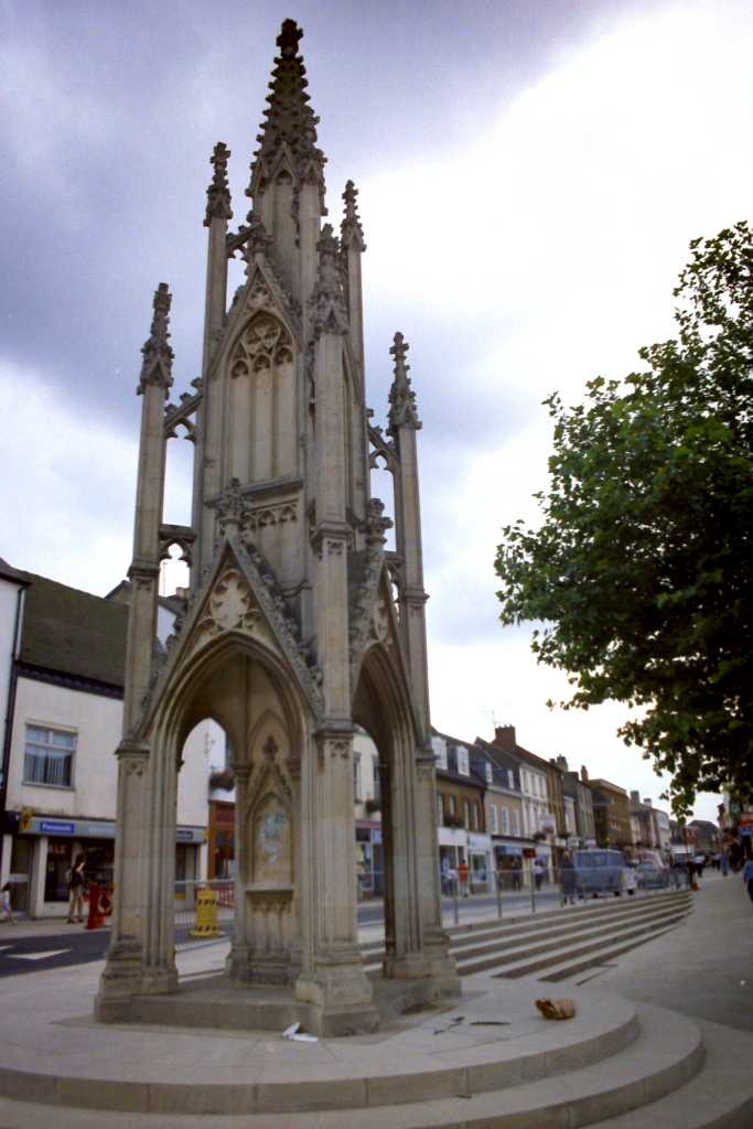 [Daventry Cross]